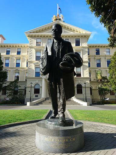 Peter Fraser Statue
