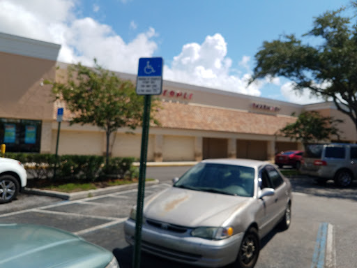 Grocery Store «Winn-Dixie», reviews and photos, 1347 E Vine St, Kissimmee, FL 34744, USA