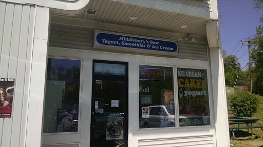 Frozen Yogurt Shop «Middleburys Best Yogurt, Smoothies & Ice Cream», reviews and photos, 750 Straits Turnpike, Middlebury, CT 06762, USA