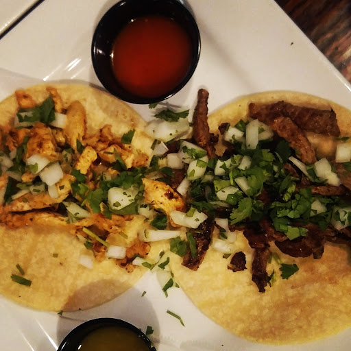 Mexican Restaurant «Cinco de Mayo Bar & Grill», reviews and photos, 446 Central Ave, Dover, NH 03820, USA