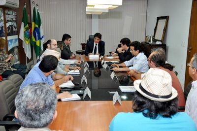 08 06 2015 Reunião com o Reitor da UERN  fot Vivian Galvão_-2