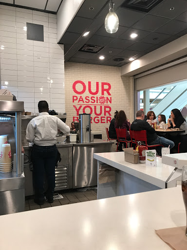 Hamburger Restaurant «Johnny Rockets», reviews and photos, 2621 Palisades Center Dr, West Nyack, NY 10994, USA