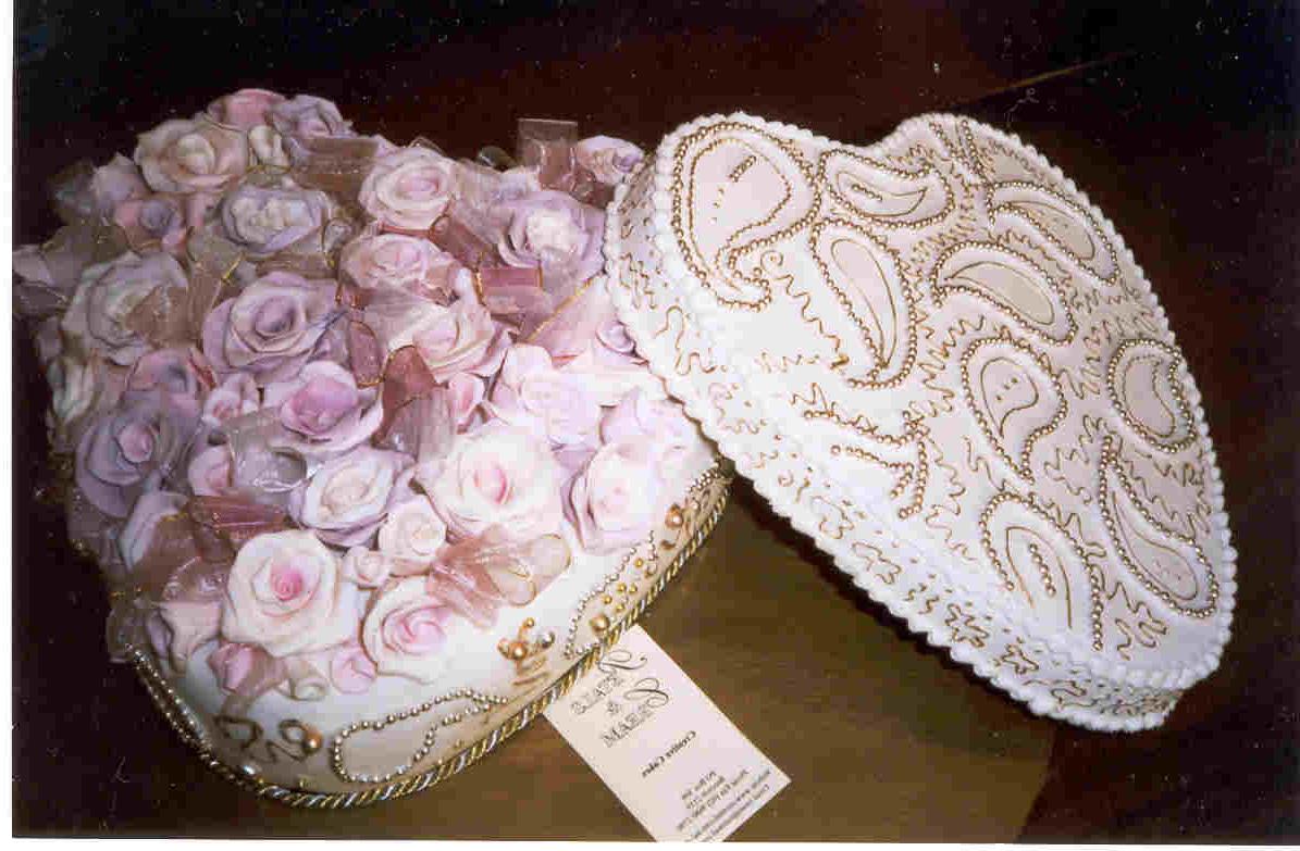 Small-Wedding-Cakes-2.jpg