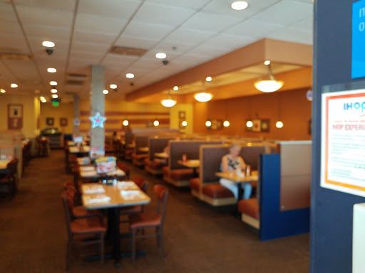 Restaurant «IHOP», reviews and photos, 135 Crooked Run Plaza #130, Front Royal, VA 22630, USA