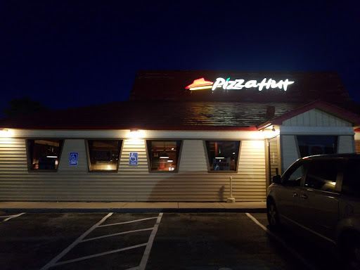 Pizza Restaurant «Pizza Hut», reviews and photos, 1133 Baltimore St, Hanover, PA 17331, USA