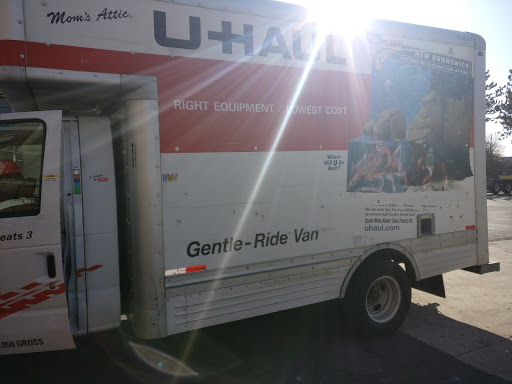 Truck Rental Agency «U-Haul Moving & Storage of New Center», reviews and photos, 899 W Baltimore St, Detroit, MI 48202, USA