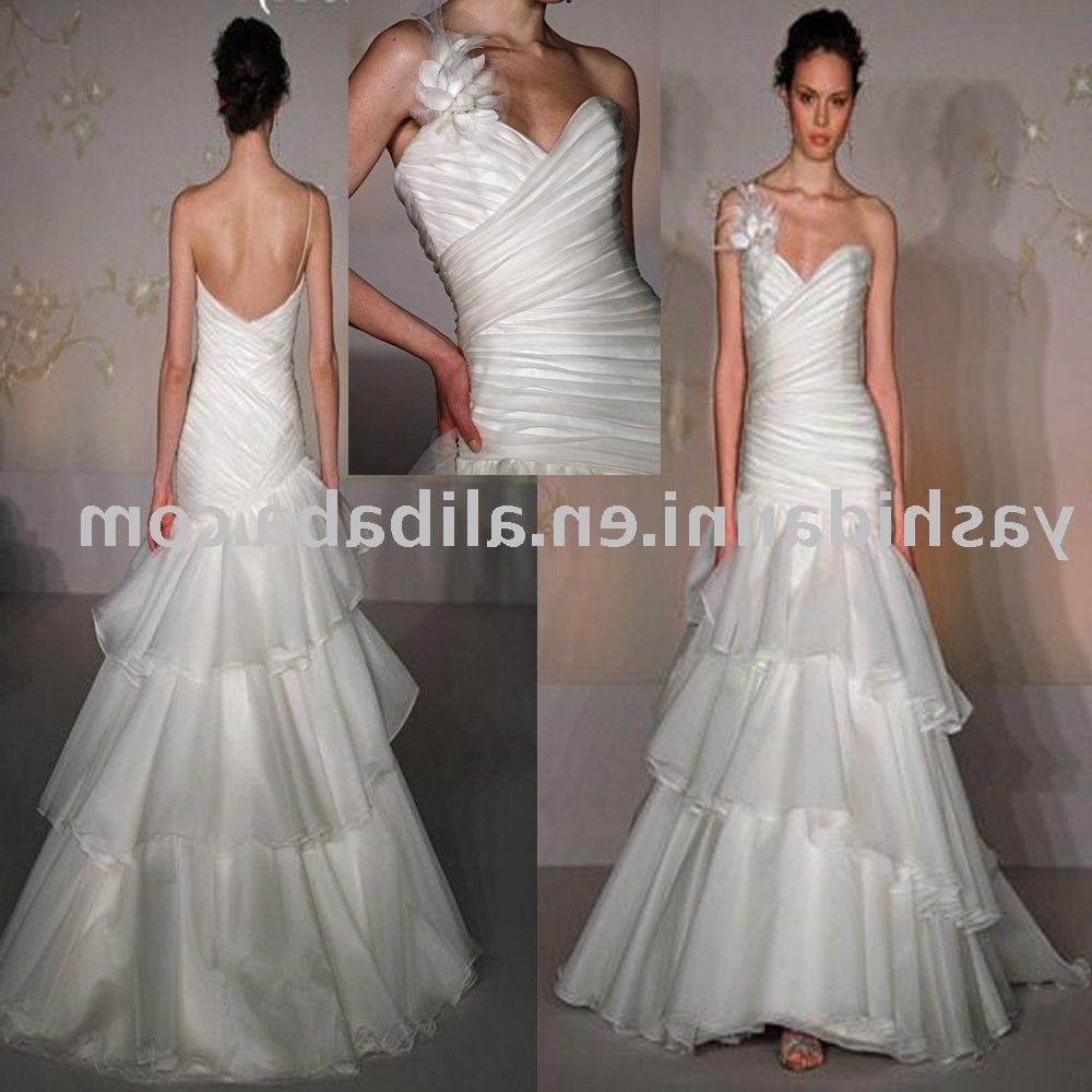 New arrival simple wedding gown China  Mainland  