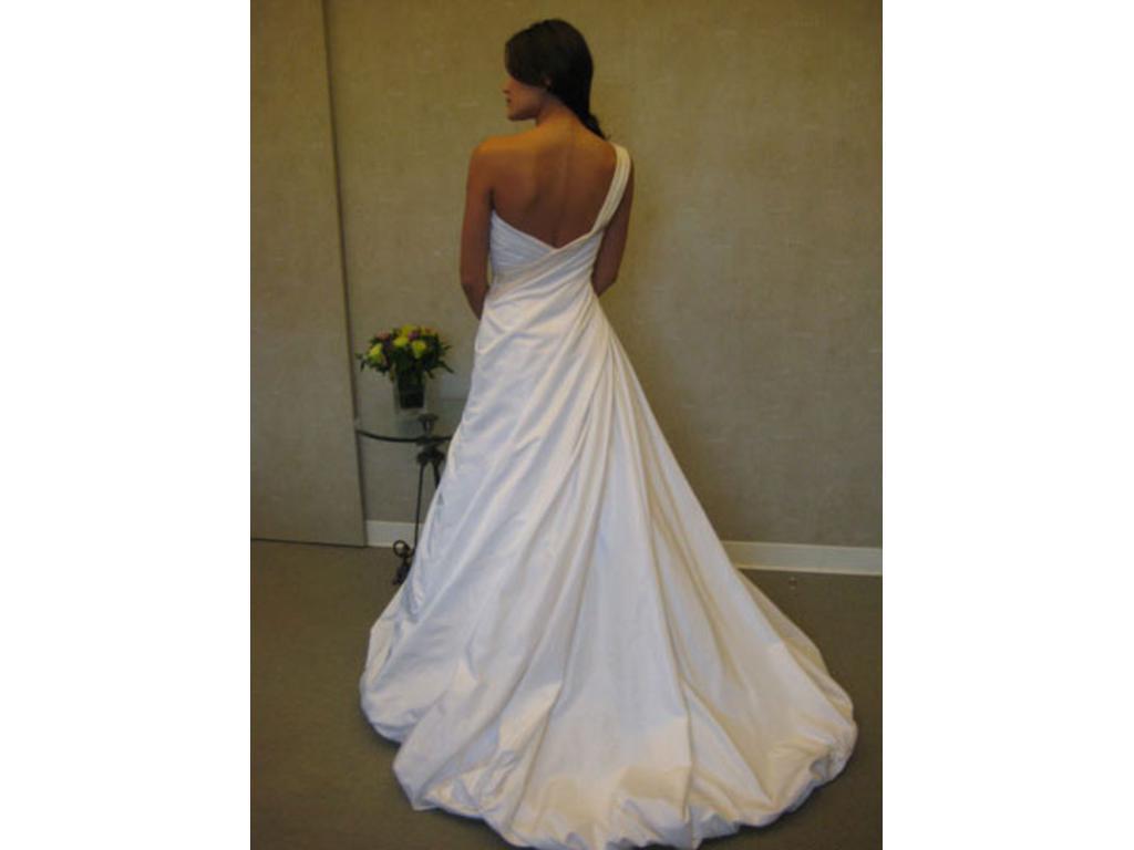 14   Used Wedding Dresses