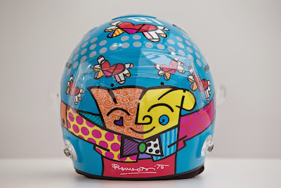 шлем Эстебана Гутьерреса от всемирно известного бразильского поп-арт художника Ромеро Бритто для Гран-при Монако 2014