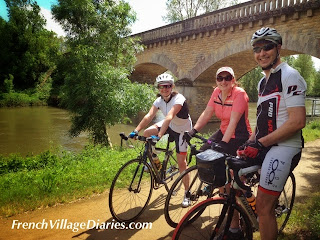 French Village Diaries cycling La Velo Francette Freewheeling France Niort Marais Poitevin