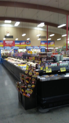 Grocery Store «Grocery Outlet Bargain Market», reviews and photos, 1125 W Main St, Merced, CA 95340, USA