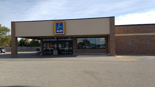 Supermarket «ALDI», reviews and photos, 140 E Poyntz Ave, Manhattan, KS 66502, USA