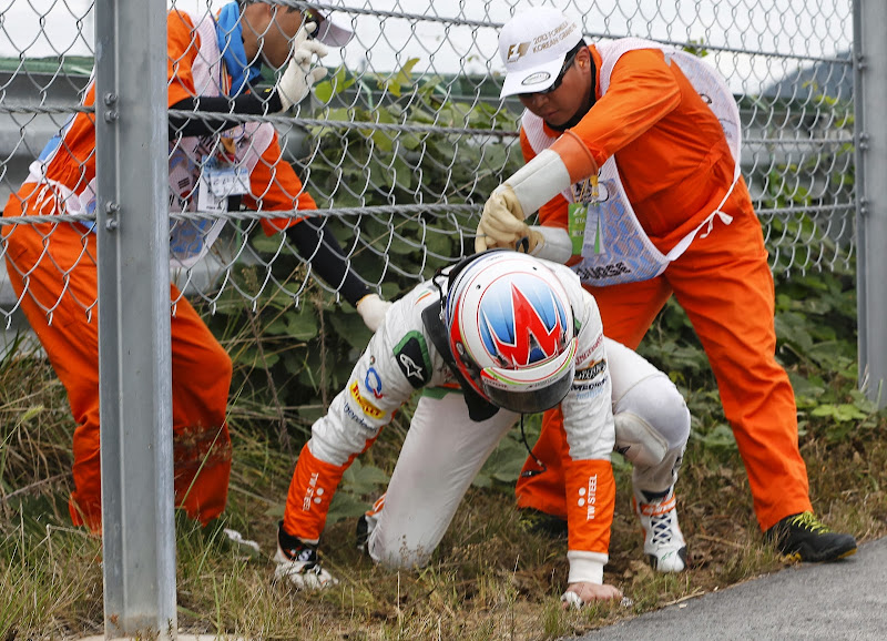 Пол ди Реста застрял в заборе на Гран-при Кореи 2013