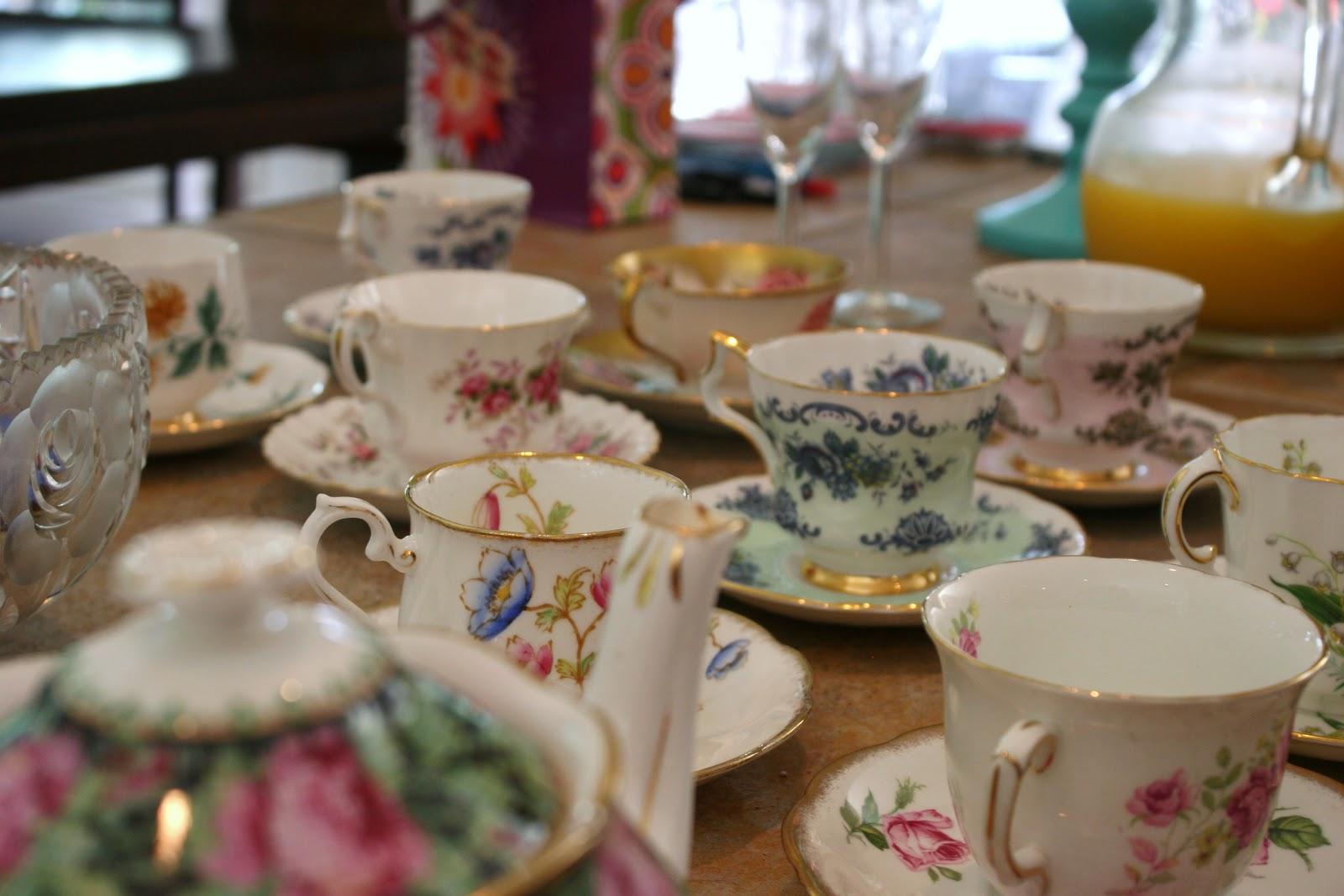 vintage tea cups example for