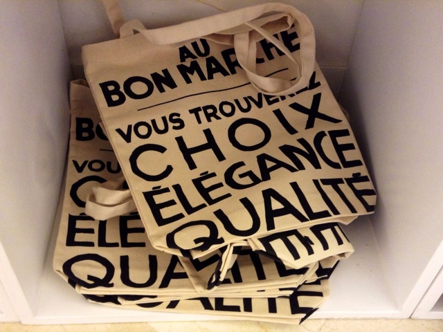 Graphic shopping bags with letters