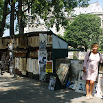 DSC06284.JPG - 17.06.2015. Paryż; bukiniści; w tle katedra Notre - Dame;