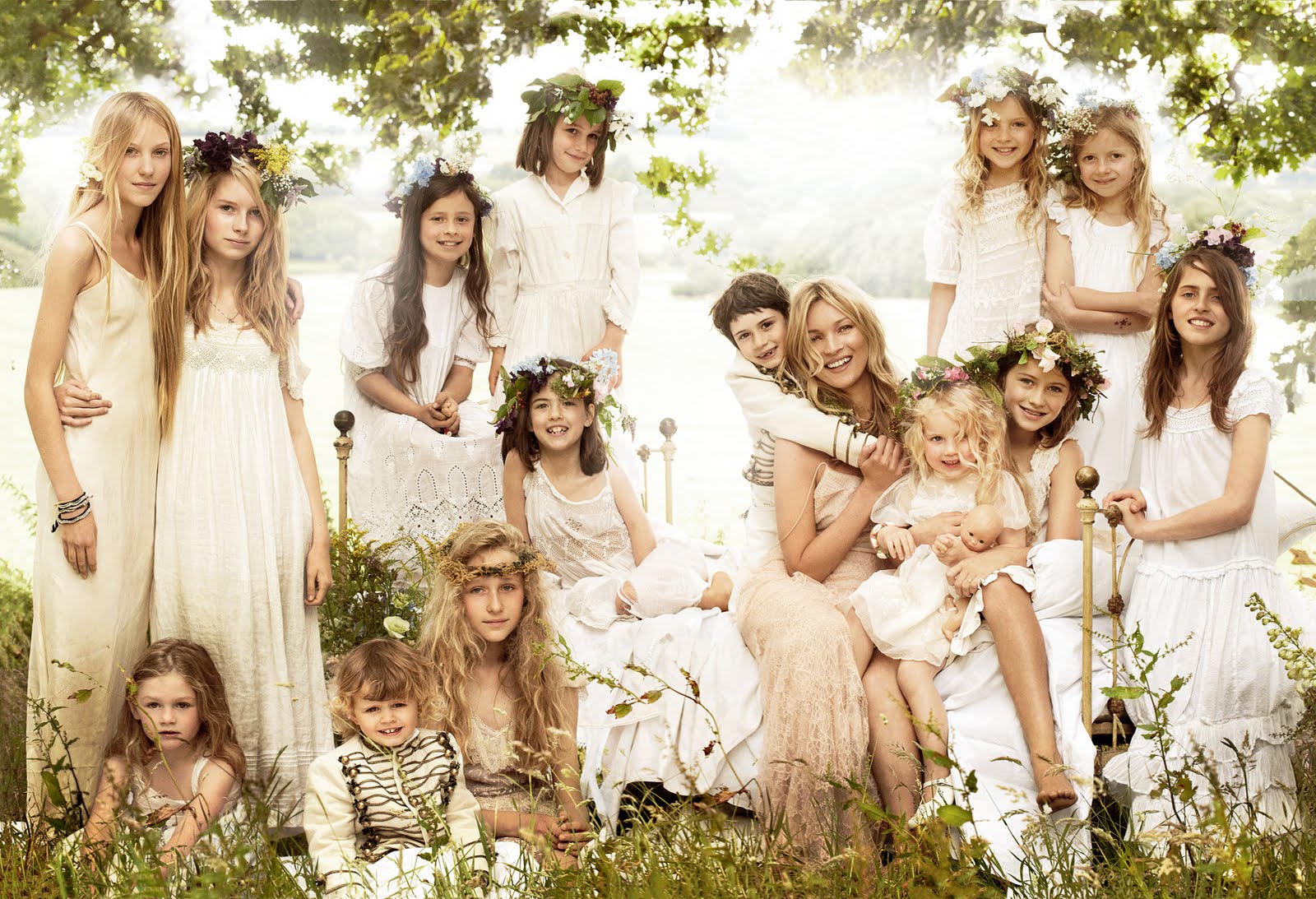 Dying over Kate Moss wedding.