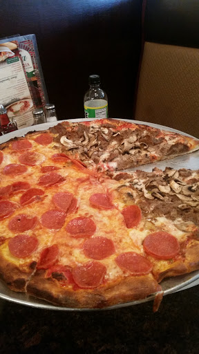 Pizza Restaurant «Roma Pizzeria», reviews and photos, 150 Wakelee Ave, Ansonia, CT 06401, USA