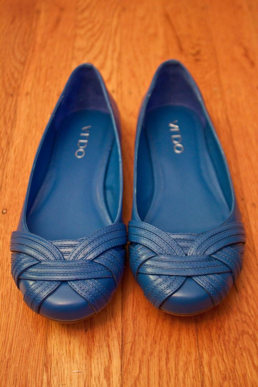 have some cute blue flats