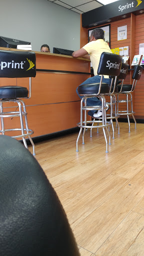 Cell Phone Store «Sprint Store», reviews and photos, 27a W Merrick Rd, Freeport, NY 11520, USA