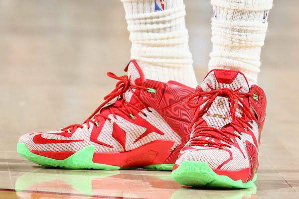 James Debuts Sprite8217s LeBronMix PE in Vintage Game 5 Performance