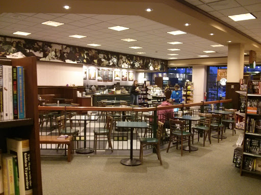 Book Store «Barnes & Noble», reviews and photos, 710 County Hwy 10, Blaine, MN 55434, USA