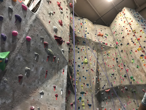 Rock Climbing Gym «The Cliffs at Valhalla», reviews and photos, 1 Commerce St, Valhalla, NY 10595, USA