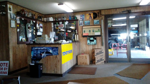 Tire Shop «Hartsville Alignment», reviews and photos, 217 W McMurry Blvd, Hartsville, TN 37074, USA