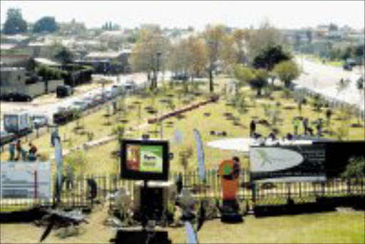 MAKEOVER: The Extreme Park in Diepkloof, Soweto was opened at the weekend. Pic. Luzuko Pongoma. 05/2008. © Unknown.