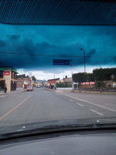Llantera Tlaxco, km.1, Tlaxco - Chignahuapan, Quinta Secc, 90250 Tlaxco, Tlax., México, Taller de reparación de automóviles | PUE