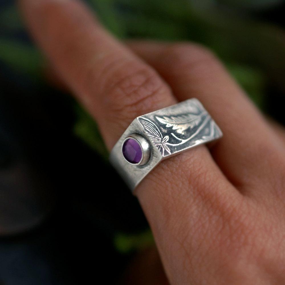 Minicyn Victorian Amethyst Floral Arch ring. From Minicyn