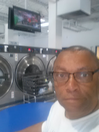 Laundromat «Family Wash Day», reviews and photos, 209 Lancaster Ave, Reading, PA 19611, USA