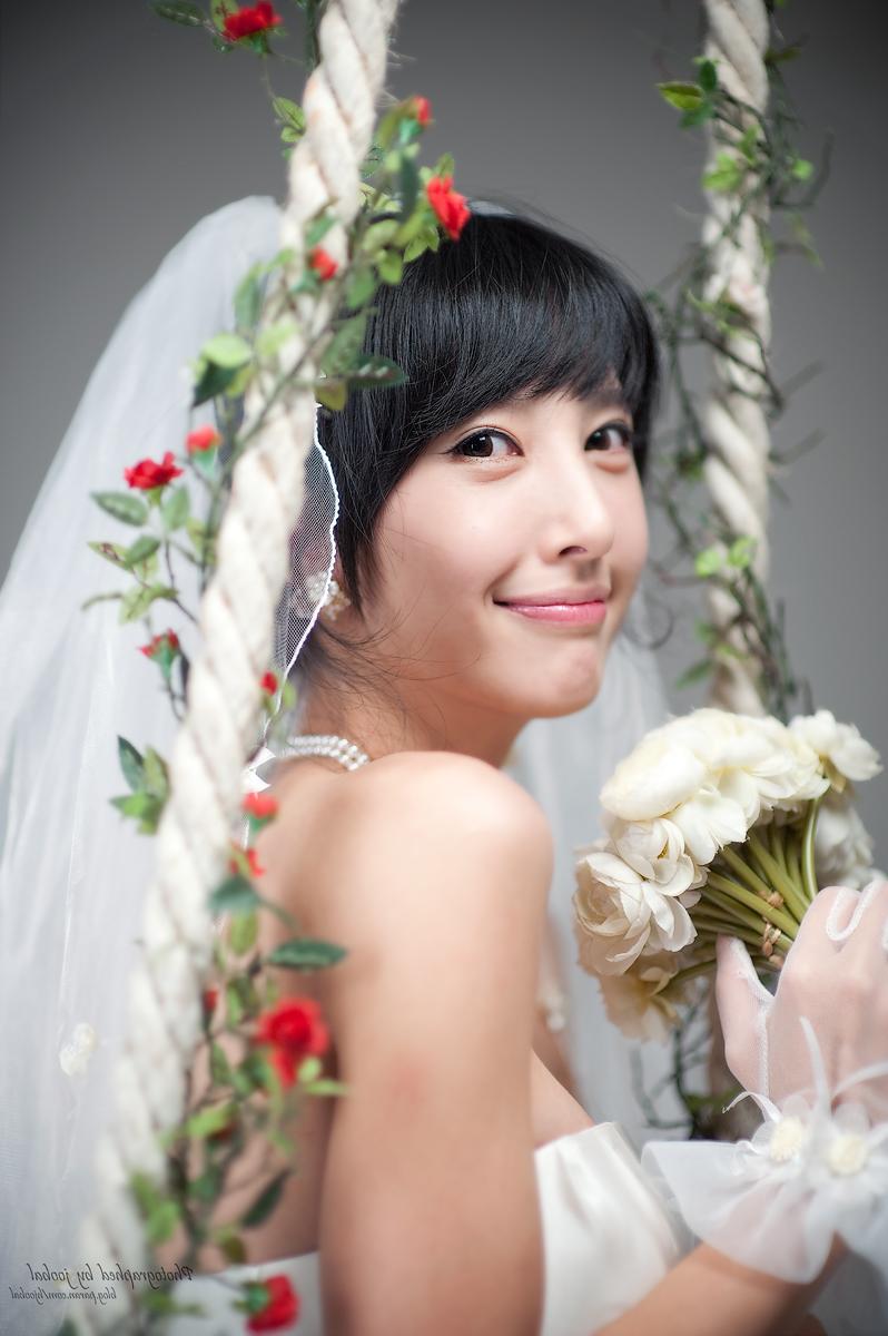 Shin Sun Ah, Wedding Dress