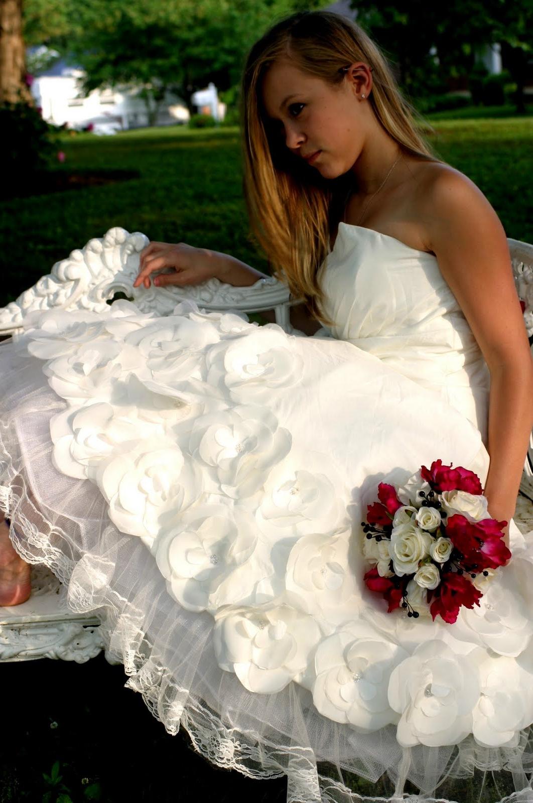 wedding chairs with ivory