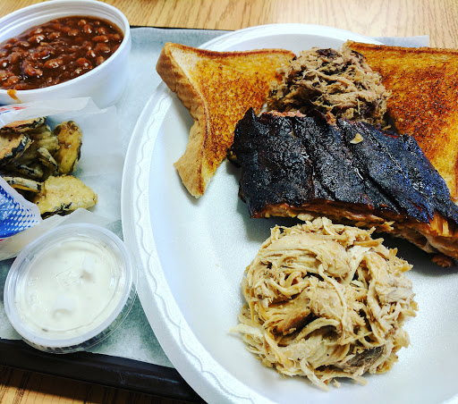 Restaurant «Broad Street BBQ», reviews and photos, 2921 E Center St, Kingsport, TN 37664, USA