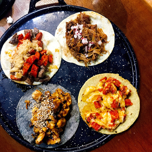 Cuatro Tacos, Calle 3 Sur 98, Centro, San Miguel de Cozumel, Q.R., México, Restaurante de comida para llevar | QROO