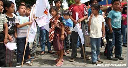 Niños pueblo Maya