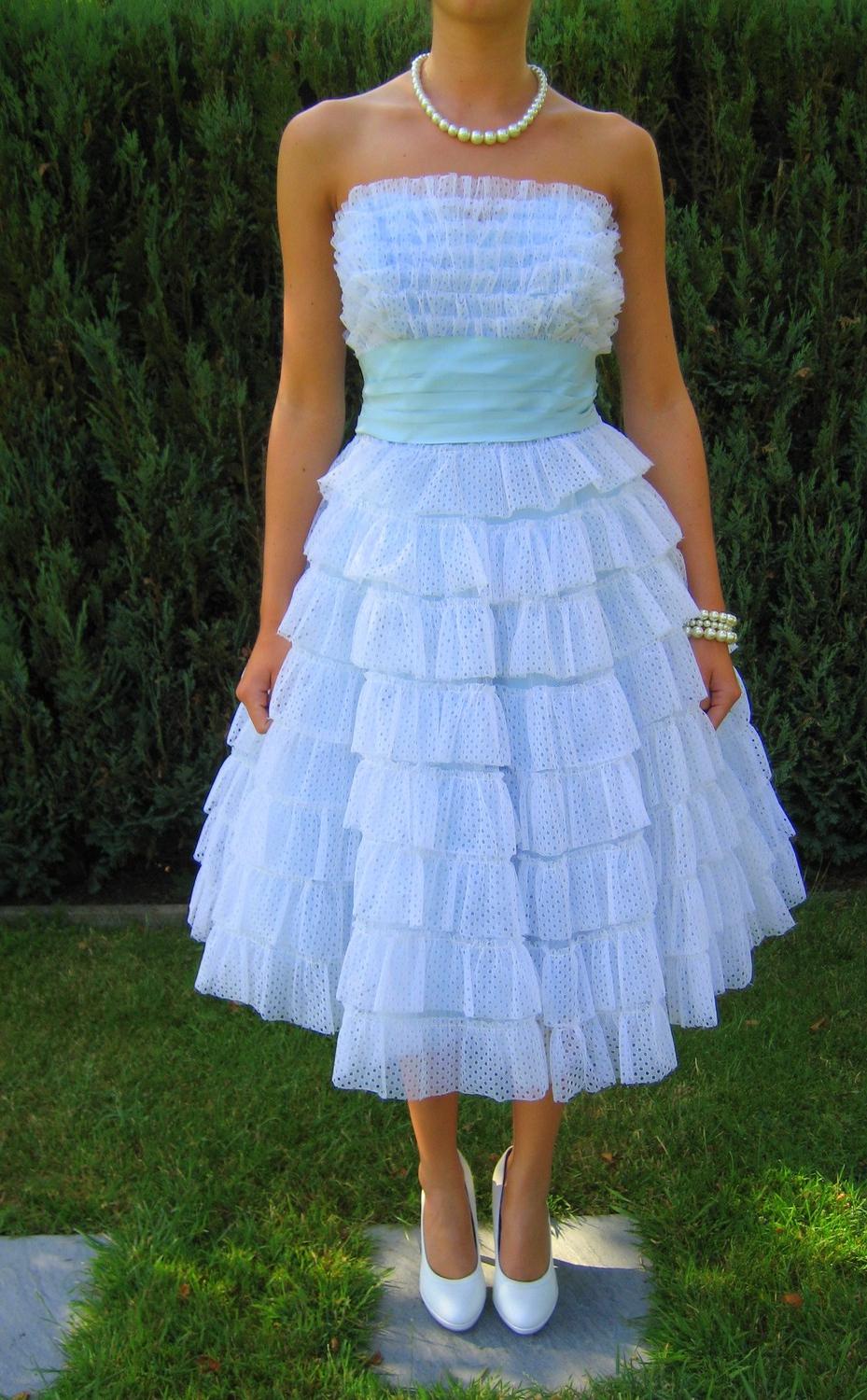 1950s Vintage Baby-Blue Turqouise Shimmering and White Tiered-Ruffle