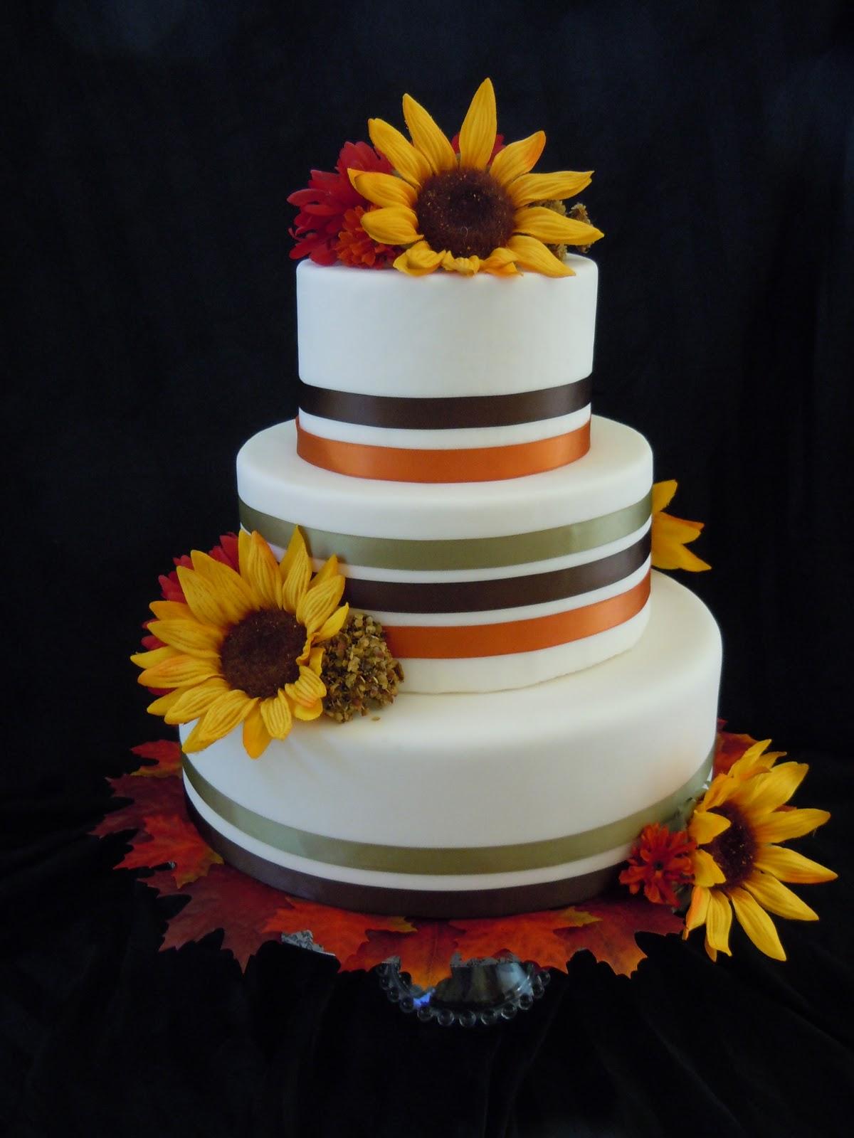 Crewelwork Wedding Cake. marthastewartweddings.com