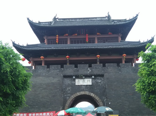 建春门