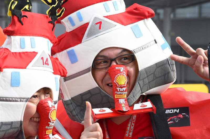 носатые болельщики Ferrari на Гран-при Японии 2014