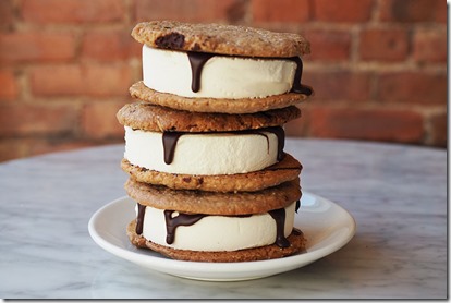 Goodwich_Ice_Cream_Sandwich_03-900x600