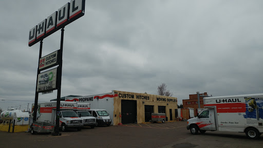 Truck Rental Agency «U-Haul Moving & Storage of Eau Claire», reviews and photos, 603 N Hastings Way, Eau Claire, WI 54703, USA
