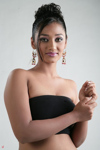 Upeksha Swarnamali – PabaSexy Girls Pictures