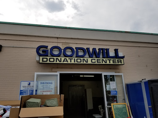 Thrift Store «Goodwill Arvada - Wadsworth», reviews and photos, 7547 W 80th Ave, Arvada, CO 80003, USA