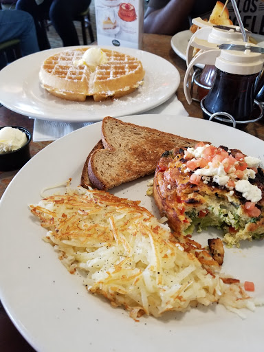 Restaurant «Perkins Restaurant & Bakery», reviews and photos, 7 Erford Rd, Lemoyne, PA 17043, USA