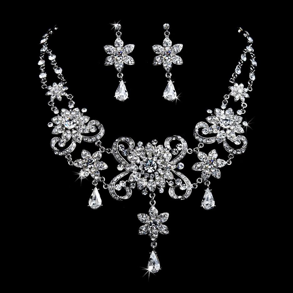 spring or summer wedding. Elegant Vintage Crystal Collar Jewelry Set