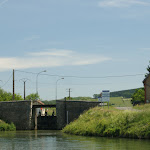 DSC05758.JPG - 7.06.2015. Moza (Francja);  śluza wejściowa na Canal des Ardennes (przygotowanie śluzowania)