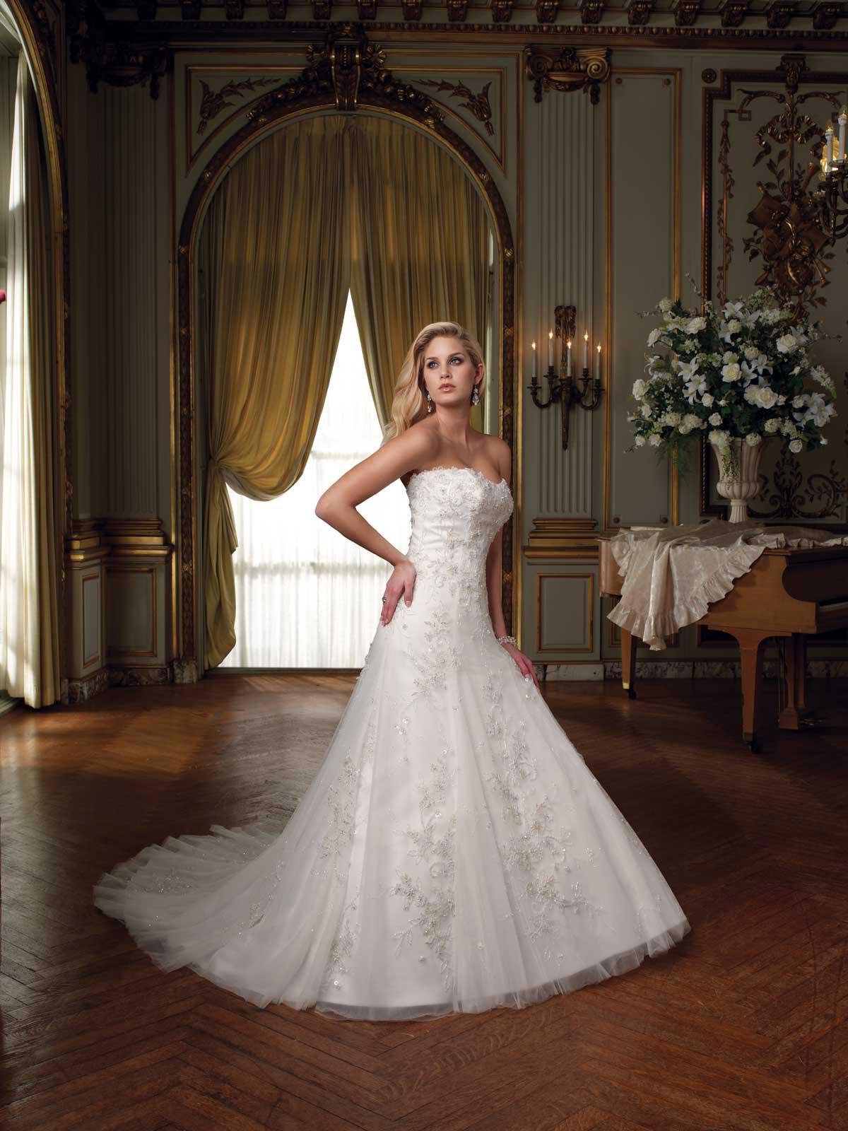 Elegant Wedding Gowns A-line