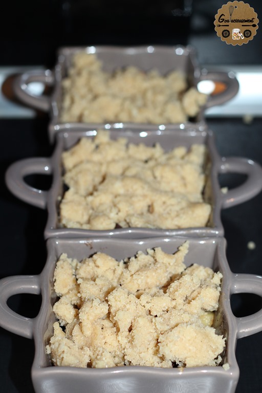 [Crumble%2520poires%2520pommes%2520chocolat%2520%2520logo%25203%255B9%255D.jpg]